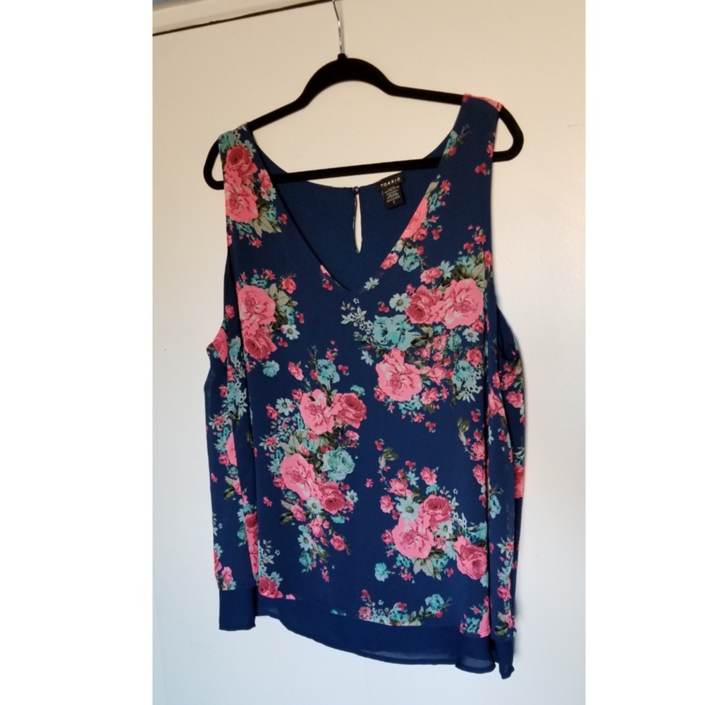 Torrid chiffon tank size 2